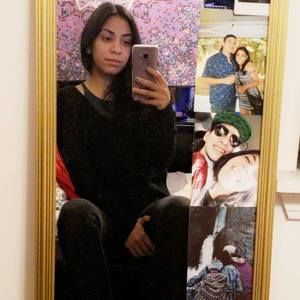 Meet your Posher, Alicia